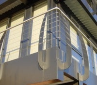 Балконное ограждение с перилами из нержавейки фото.1